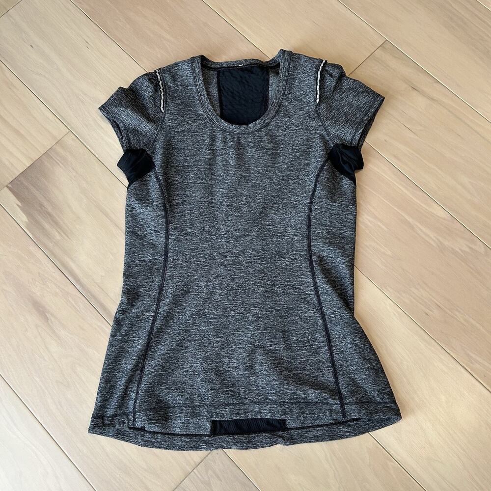 Lululemon Run Full Tilt Ruffle Shirt Short Sleeve Women’s 4